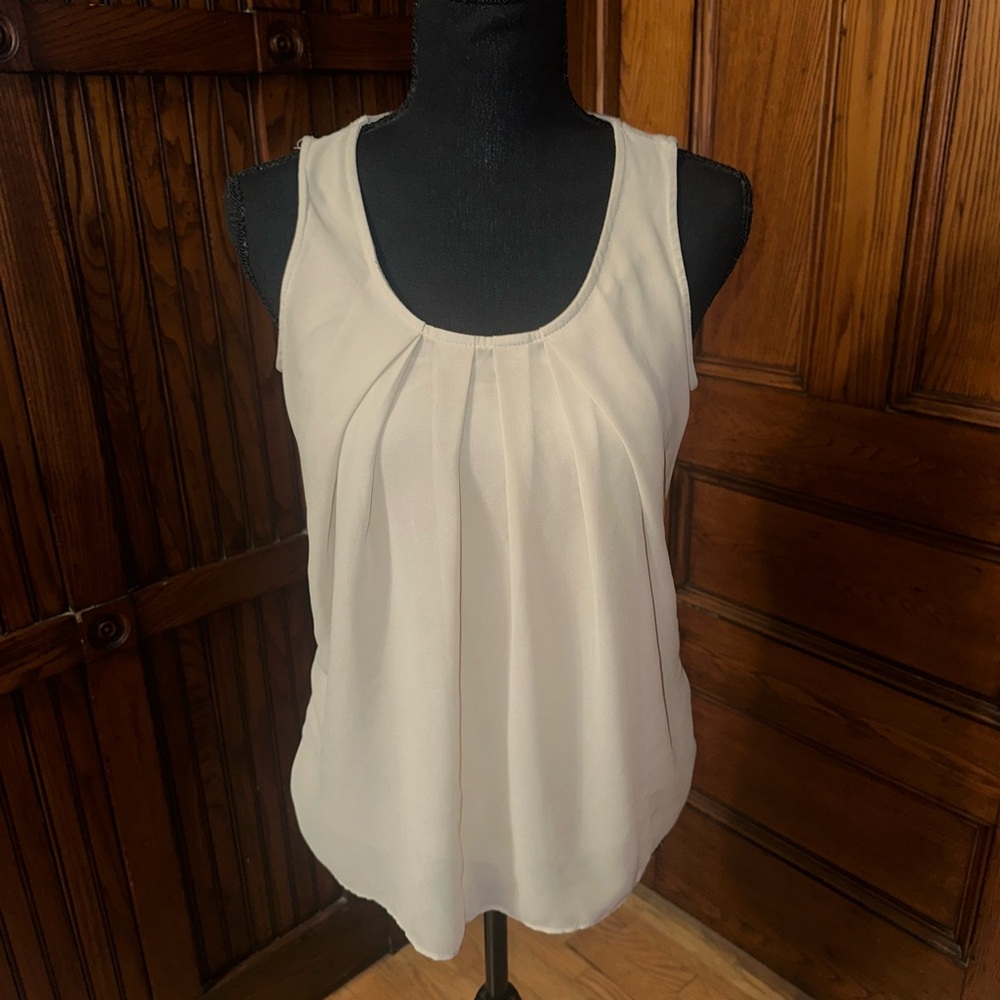 New York & Company Cream Relaxed Pleated Tank